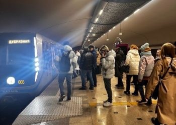 Из-за непогоды в казанском метро запустил дополнительные поезда