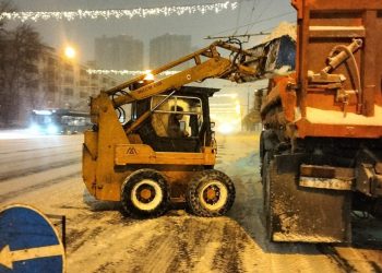 В двух районах Казани за сутки вывезли почти 17 тыс. тонн снега