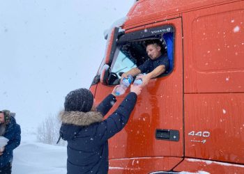 В Менделеевском районе организовали сухпайки для тех, кто застрял на дороге из-за непогоды