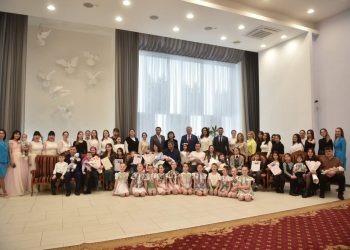 В Челнах прошла церемония имянаречения для четырех многодетных семей