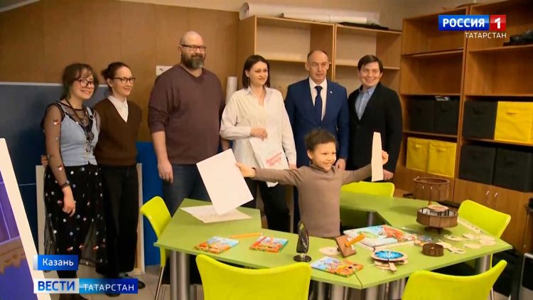 Шаймиев исполнил мечту 7-летнего мальчика из Казани, побывать в «Татармультфильме»