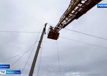 Татарстанские специалисты восстановили в Лисичанске 5 тыс. километров линий электропередач