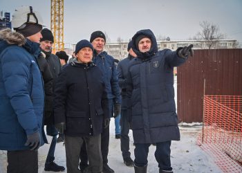 Минниханов осмотрел стройплощадку нового здания театра Камала