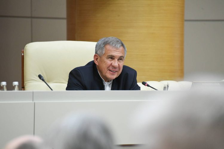 Минниханову представили импортозамещающие проекты