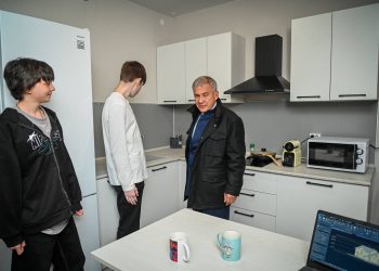 Минниханов посетил жилой комплекс «Южный парк» в Елабуге