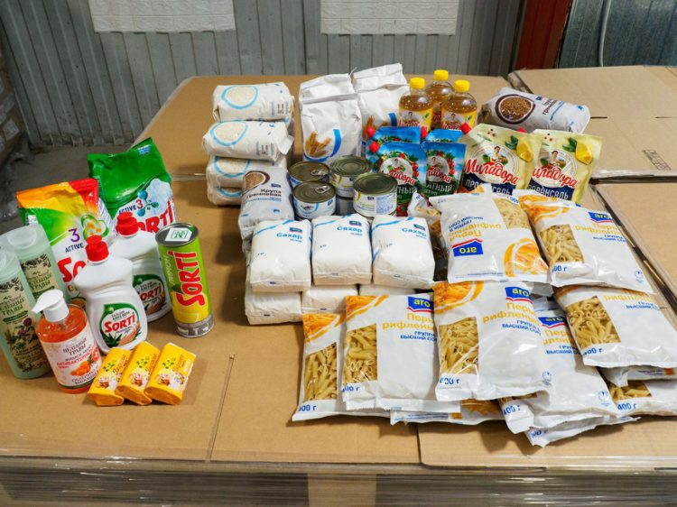 В Татарстане семьи участников СВО получили наборы бытовой химии