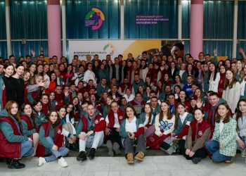 Из Татарстана в Сочи отправились 225 делегатов на Всемирный фестиваль молодежи