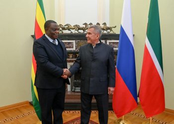 Минниханов встретился с Первым вице-президентом Зимбабве