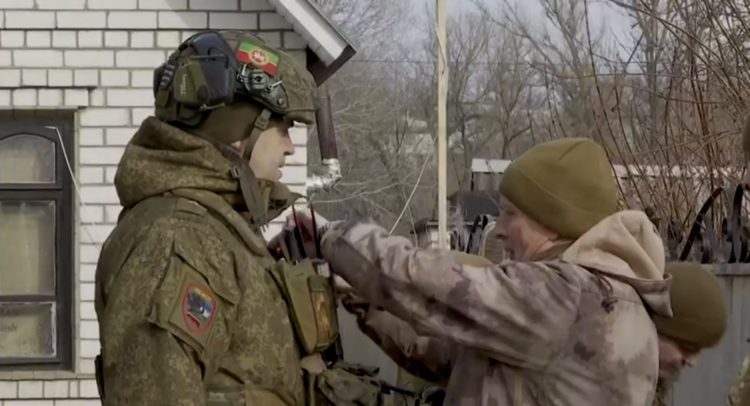 Минниханов опубликовал видео с церемонии награждения бойцов СВО 428-го полка