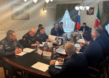 Буренков обсудил подготовку к выборам и социальную поддержку граждан в Казани