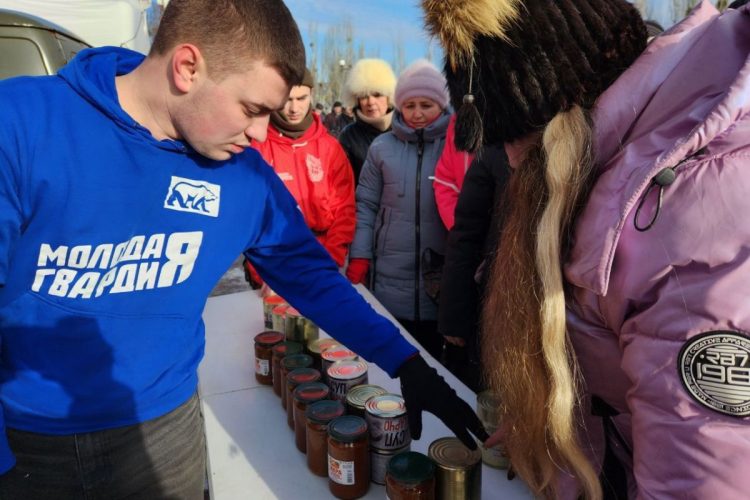 Пять активистов МГЕР оказывают волонтерскую помощь жителям Лисичанска и Мариуполя