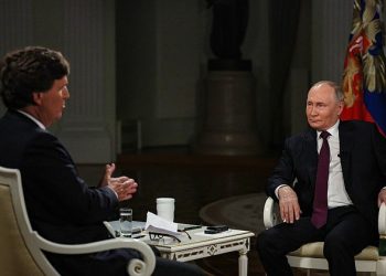 Владимир Путин дал интервью Такеру Карлсону