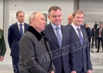 Путин предложил назвать один из самолетов ТУ-160 именем первого президента РТ