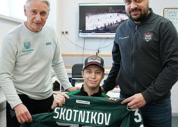 «Ак Барс» подписал однодневный контракт с 17-летним вратарем, получившим травму