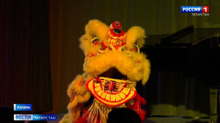 Студенты из Китая отметили Новый год в Казани