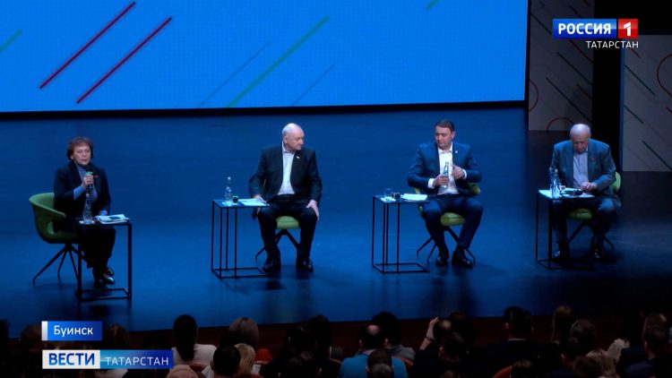 Жителям Буинска рассказали о достижениях РТ и РФ за прошедшие пять лет