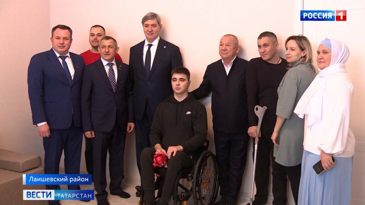 Бойцу СВО из Лаишевского района вручили ключи от нового дома