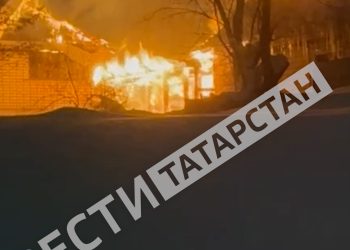 В Советском районе Казани горят бани
