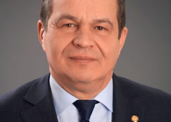 Владимир Путин наградил помощника Премьер-министра РТ орденом Почета