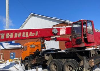 В Альметьевске стрелой автокрана насмерть придавило рабочего