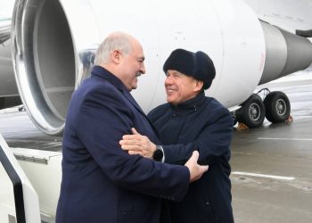 Александр Лукашенко прибыл в Казань