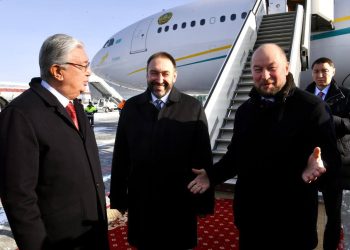 Президент Казахстана прибыл в Казань