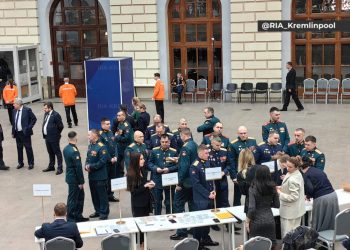 Герои СВО прибыли в Гостиный двор на послание Путина