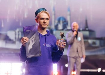 Федор Ромашов из Москвы выиграл соревнования по спортивному программированию на «Играх будущего»