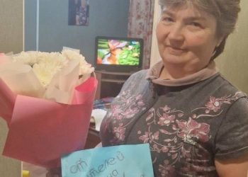 Альметьевцы поблагодарили дворника за работу