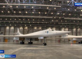 Мантуров рассказал о потенциале Ту-160 на казанском авиазаводе