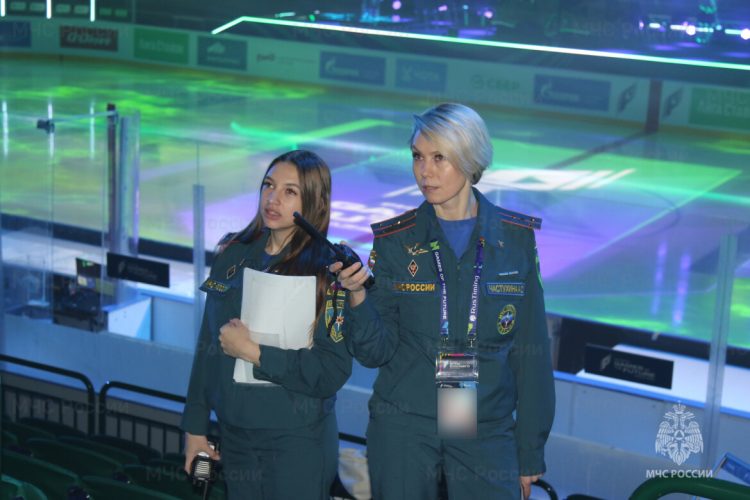 В Казани более 400 пожарных и спасателей следят за безопасностью на «Играх будущего»