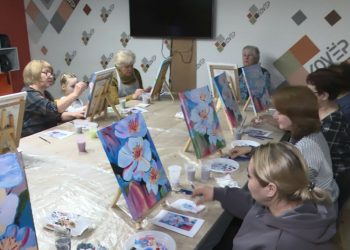 В Нижнекамске семьи бойцов СВО начали проходить арт-терапию