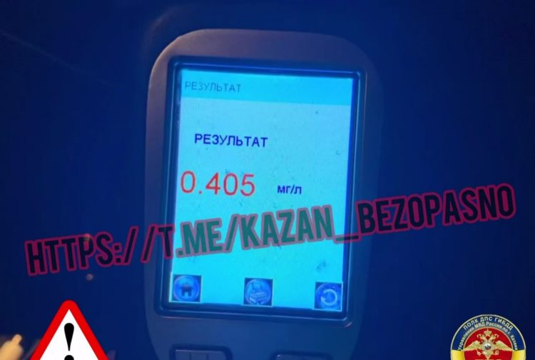 В Казани пьяный водитель пытался скрыться от ДПС и влетел в ограждение
