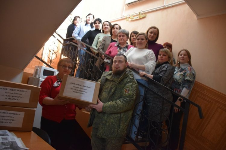 Боец СВО навестил нурлатских журналистов, передавших ему гумпомощь