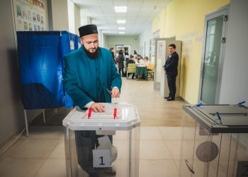 Муфтий РТ проголосовал на выборах Президента России