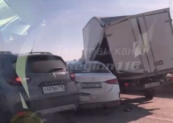 В Казани произошло массовое ДТП на «Миллениуме»