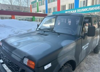 Медики из Нижнекамска передали автомобиль бойцам СВО