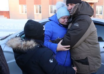 В Нурлате жены военных проводили их на службу по контракту