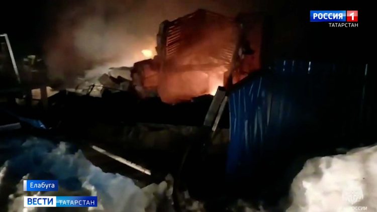 Мужчина, спасавший детей из пожара в Елабуге, скончался в больнице