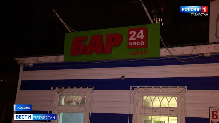 В Казани жильцы дома по ул.Адоратского жалуются на «наливайки», которые находятся во дворах