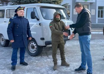 Бойцы СВО получили новый «УАЗ» от строителей Татарстана