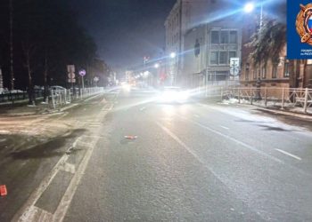 В центре Казани водитель BMW сбил трех пешеходов