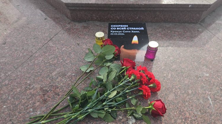 По всему Татарстану организовывают мемориалы жертвам теракта в «Крокус Сити Холле»