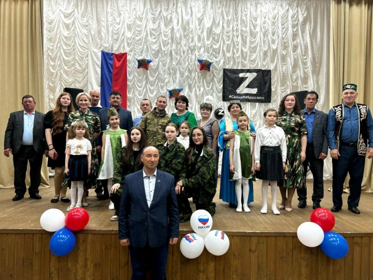 В Нурлате для бойцов СВО собрали 300 тыс. рублей на благотворительных концертах