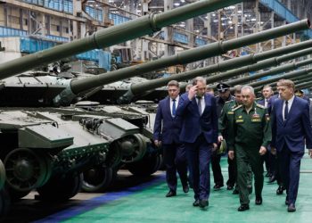 Шойгу поручил нарастить производство систем защиты танков