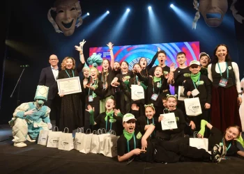 Олег Машковцев и Александр Бречалов наградили победителей фестиваля «Театральное Приволжье»