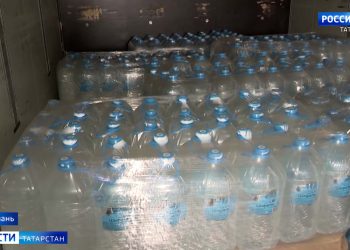 Из Казани в Оренбургскую область отправили 9,5 тыс. бутылей воды