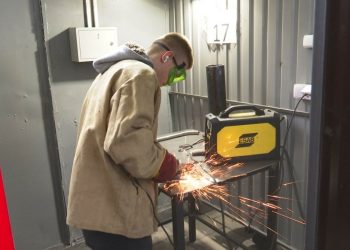 Студенты из Нижнекамска отправили печи бойцам СВО