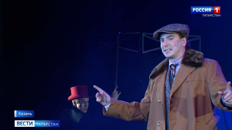 Маяковский с необычного ракурса: в Казани представили спектакль «Без галош элегантнее»