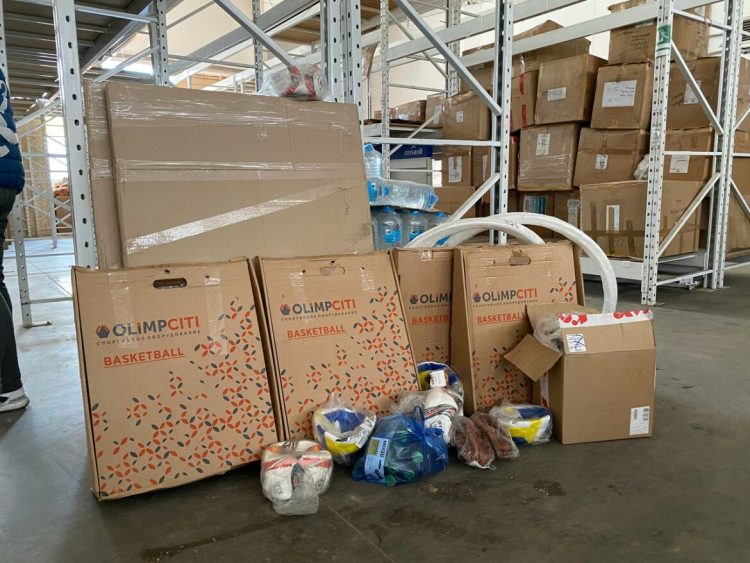 В Рубежное доставили инвентарь для занятий спортом из Татарстана
